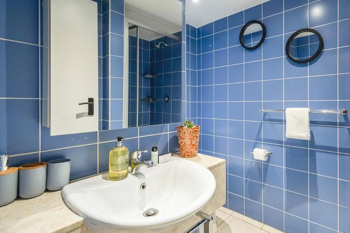 One Bedroom Loft Apartment In Darling Street Kapstadt